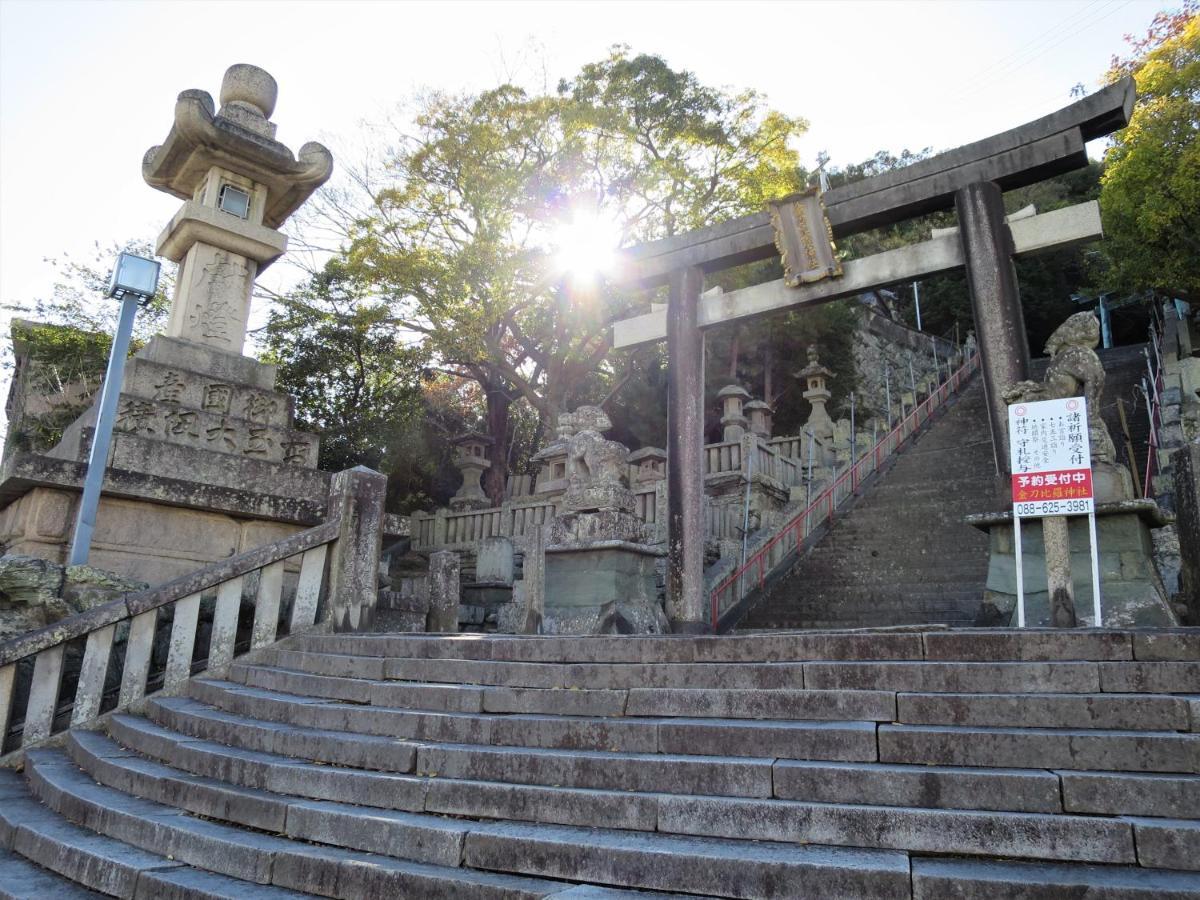 德岛市 共同自由青年旅馆旅舍 外观 照片
